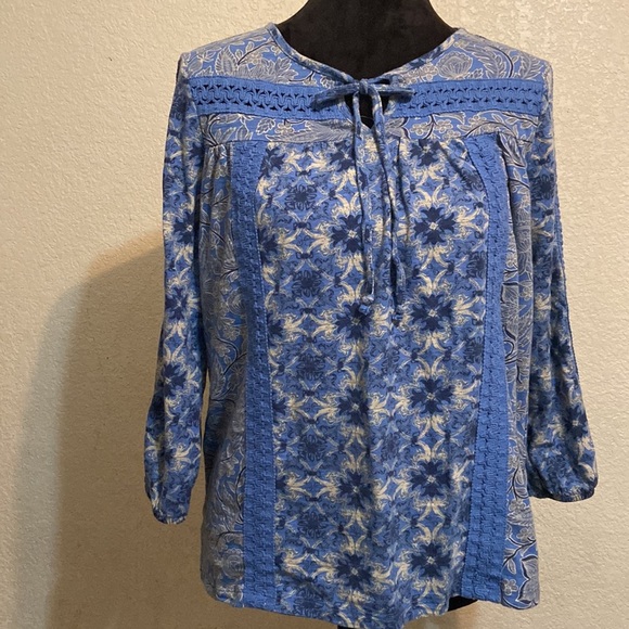 ND NEW DIRCTION - Picture 1 of 7